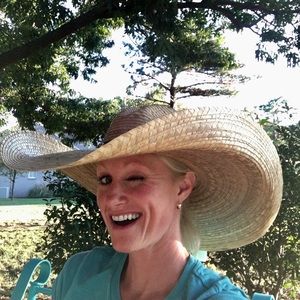 Meet your Posher, Stacie